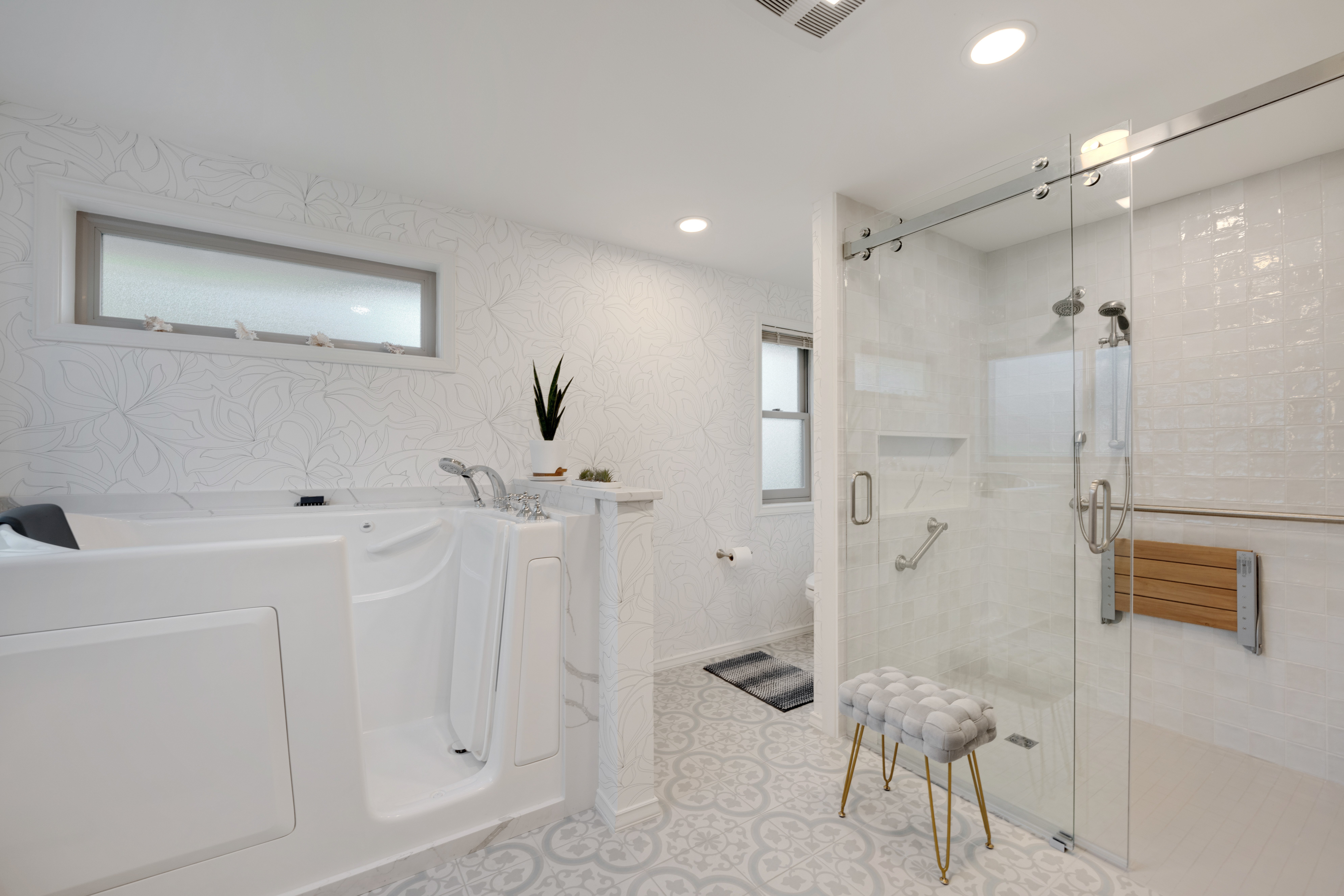 woody-aging-in-place-bathroom