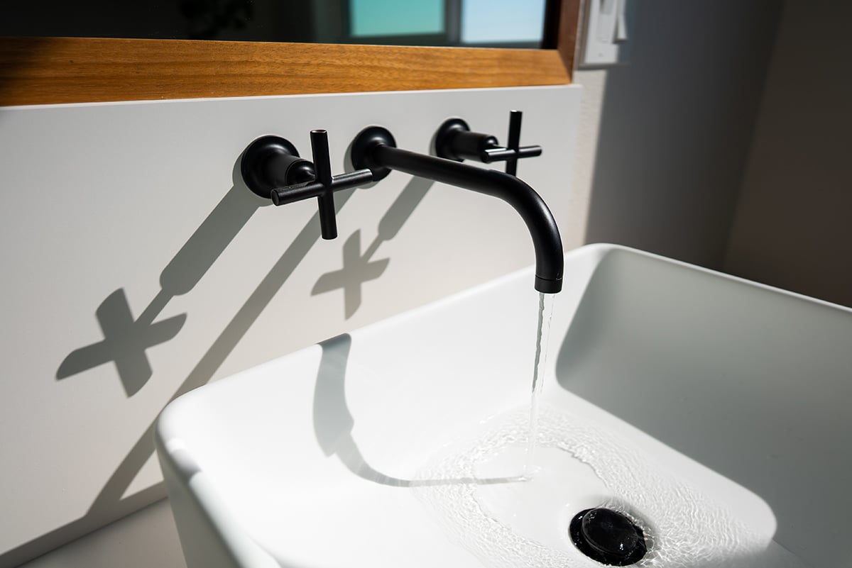 admiral-spa-bathroom-bedroom-07