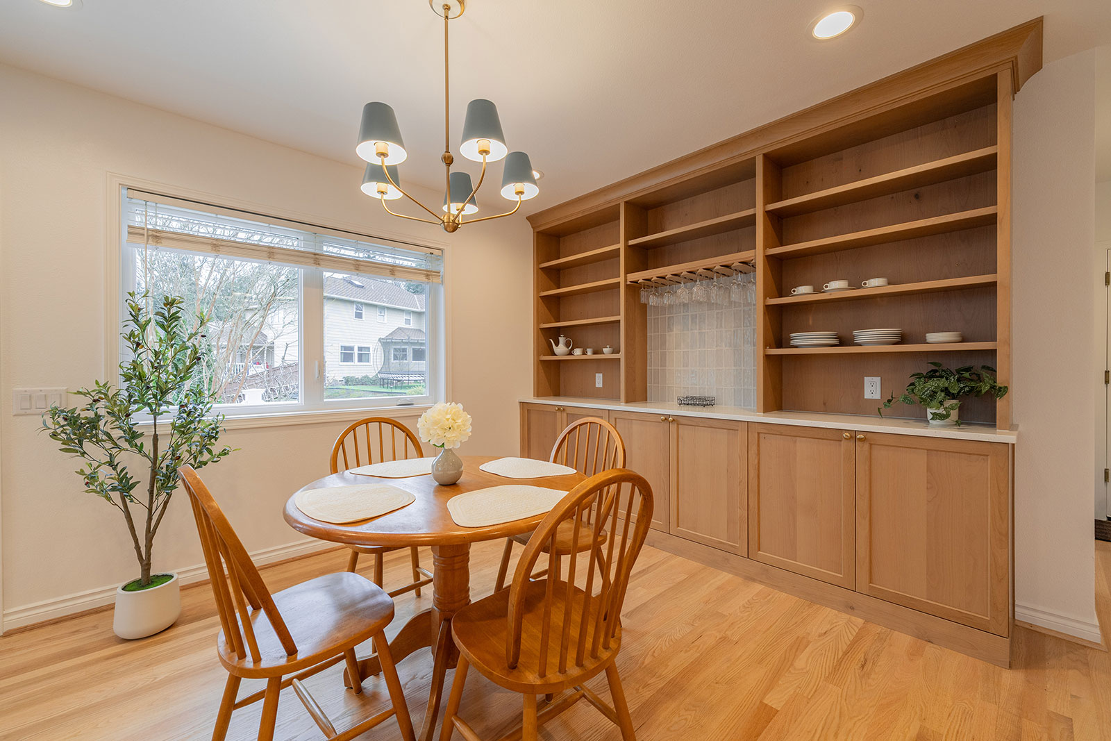 Normandy-park-kitchen-dining-bath-(96)