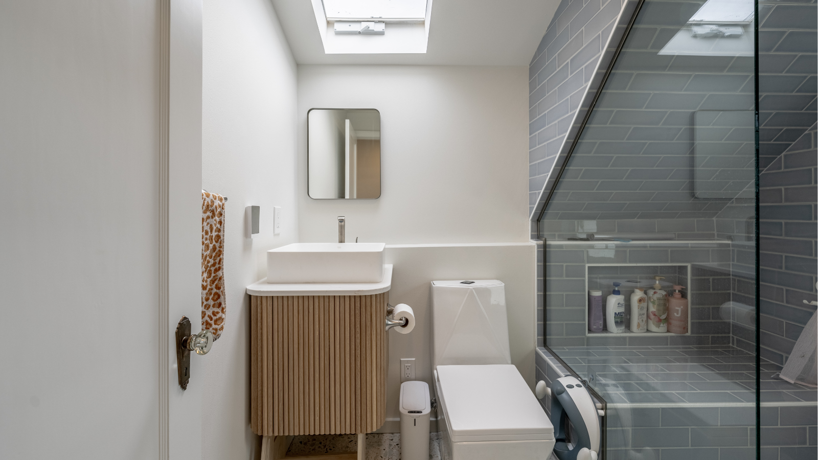 madison-park-whole-home-remodel-attic-bathroom (2)