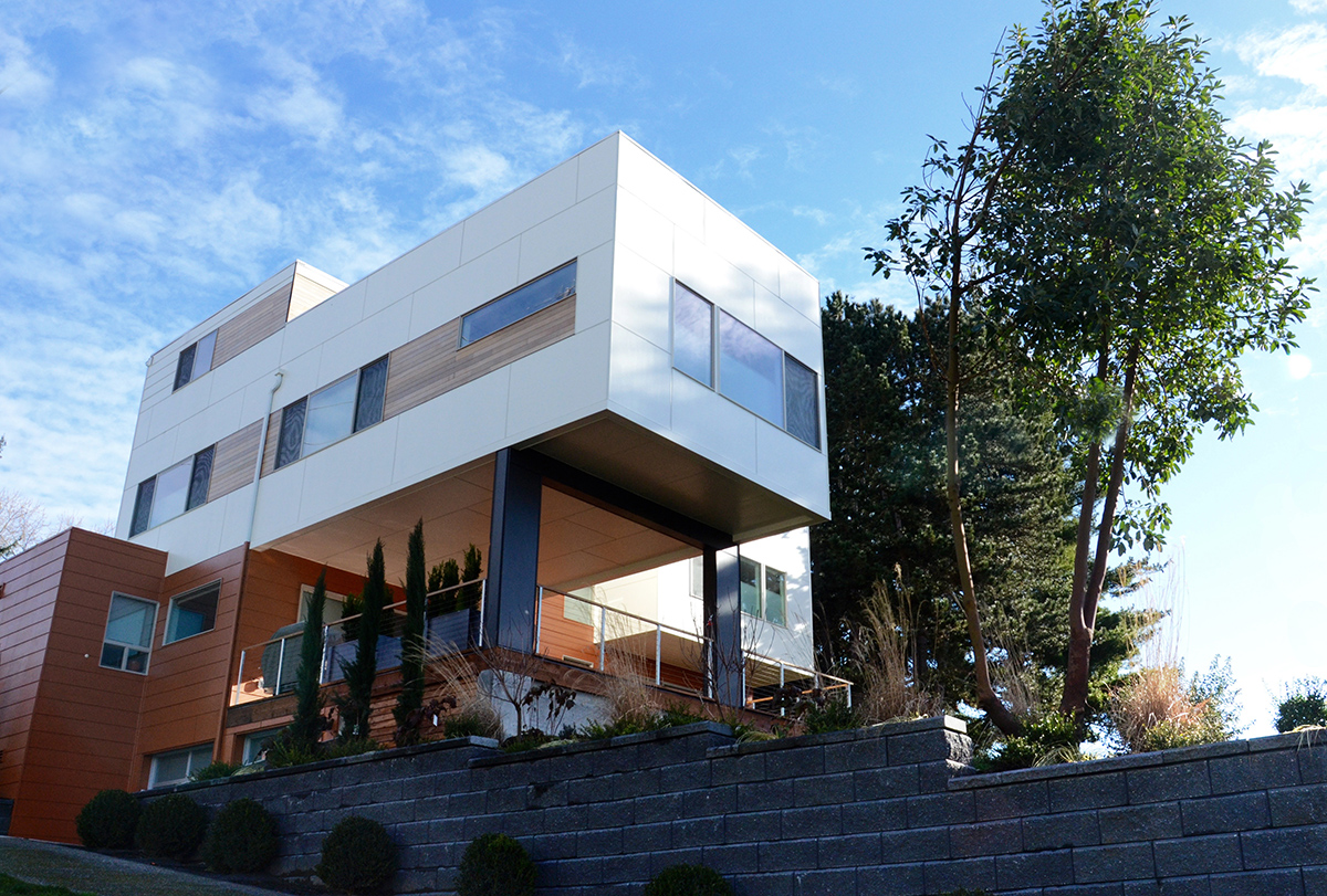 Building vs Buying a Home: Make the Right Choice with These Considerations